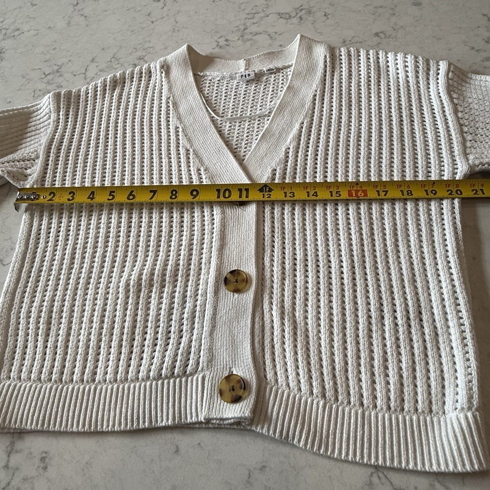 GAP Crochet Cropped Cardigan Sweater V-Neck Open Knit Tortoise She'll Buttons M - Picture 6 of 10